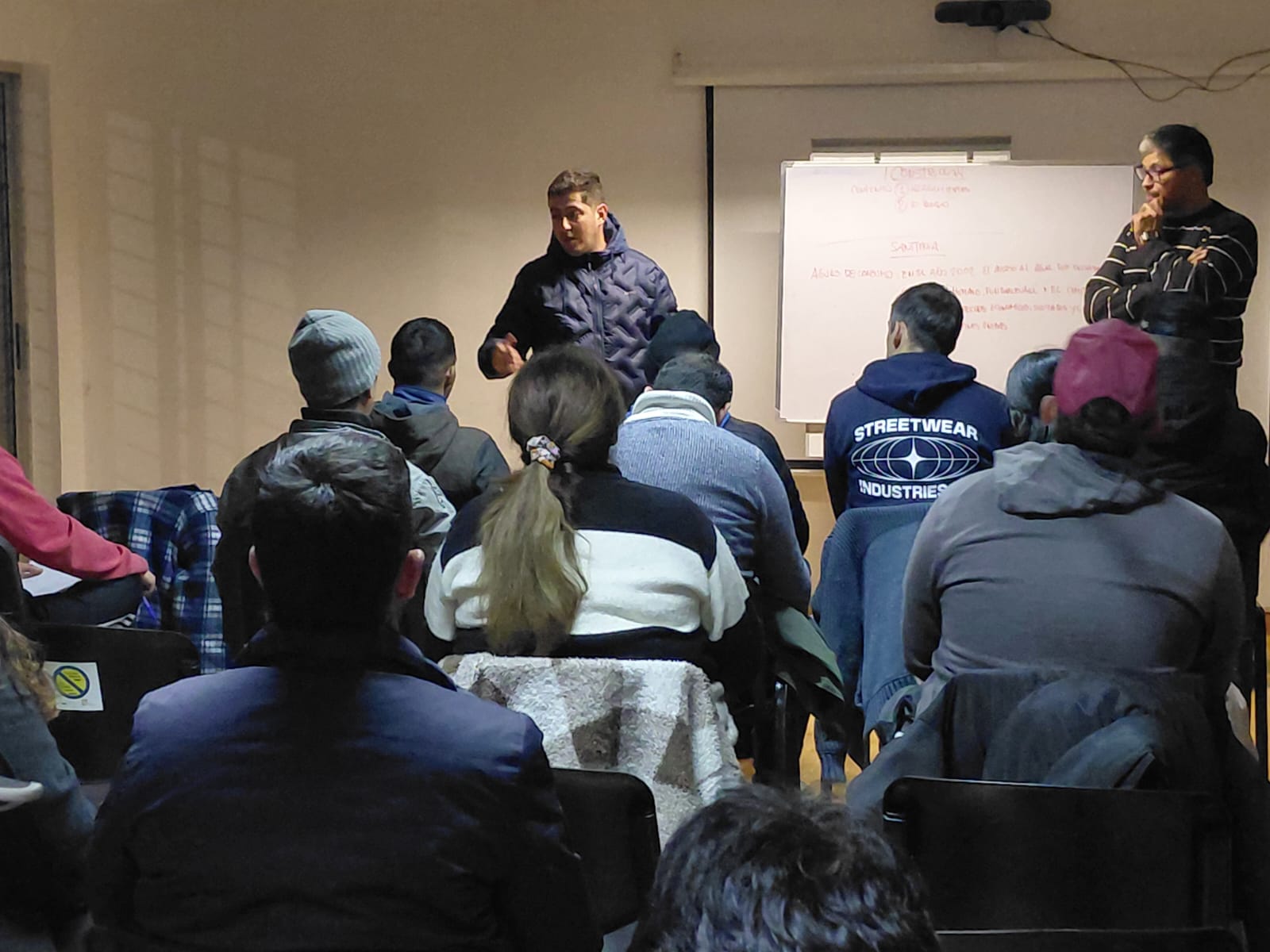 Talleres dentro del c 4